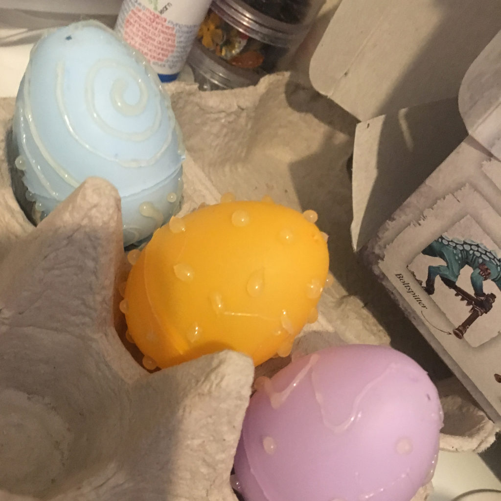 How to make Dragon Eggs - Cool Crafts for kids